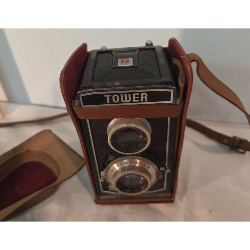 Vintage Tower Twin Lens Reflex Camera w Leather Case Parts Repair